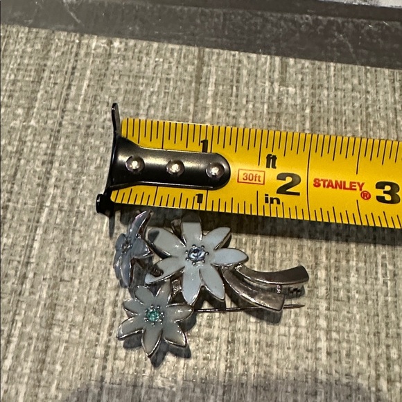 Blue Enamel Floral Silver Tone Brooch with Rhinestone 1375 R - Picture 7 of 7